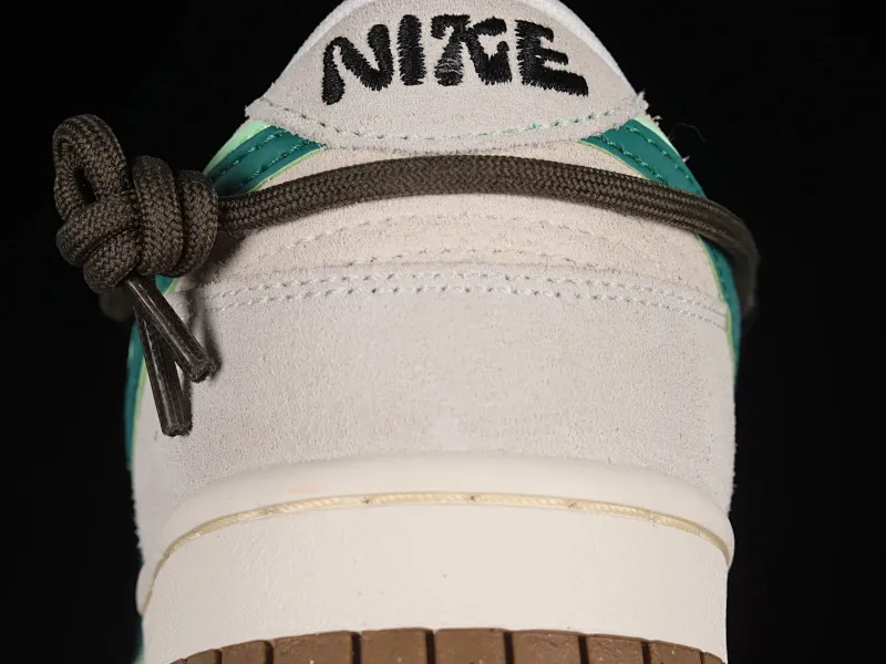 All categories Nk SB Dunk Series Nk SB Dunk Low low-top sneakers Nk SB Dunk Low "85" light green double hook strap deconstruction SB low-top sports and leisure sneakers DO9457-100